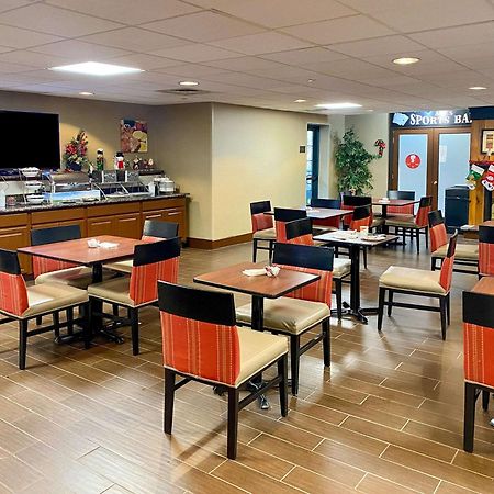 Comfort Suites Near Casinos Norwich Esterno foto