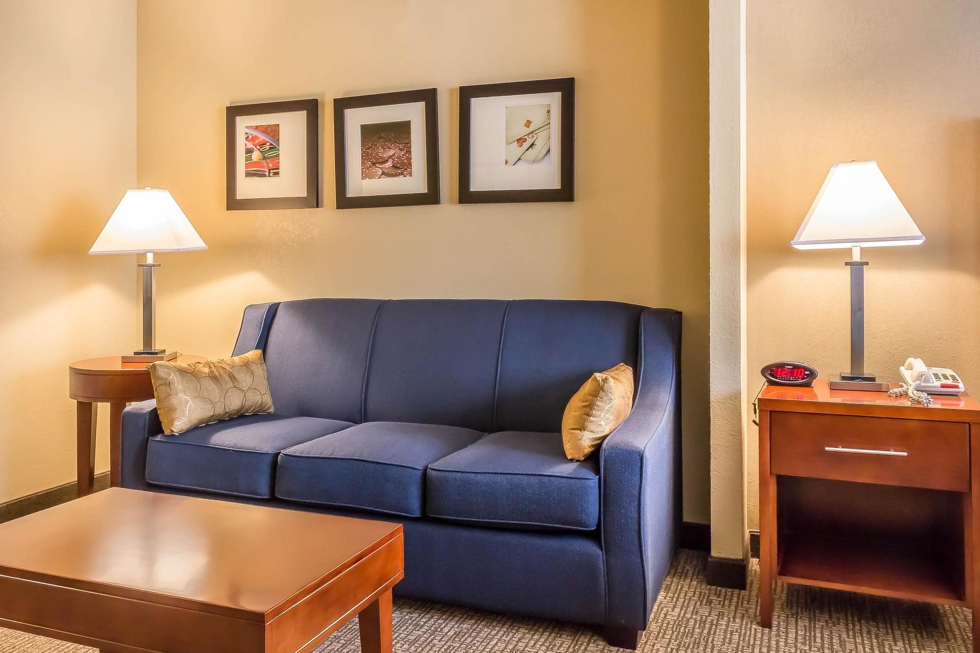 Comfort Suites Near Casinos Norwich Esterno foto