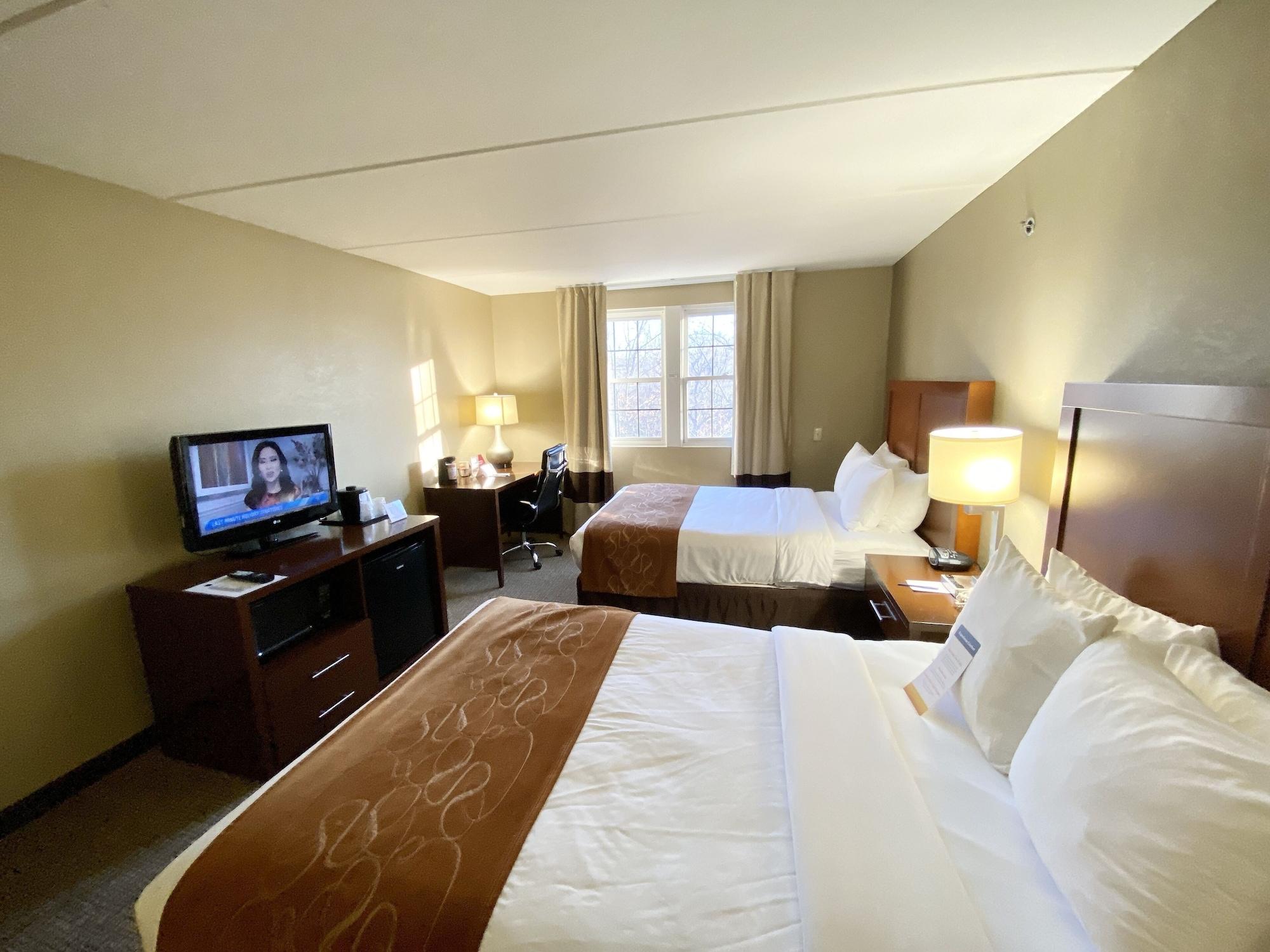 Comfort Suites Near Casinos Norwich Esterno foto