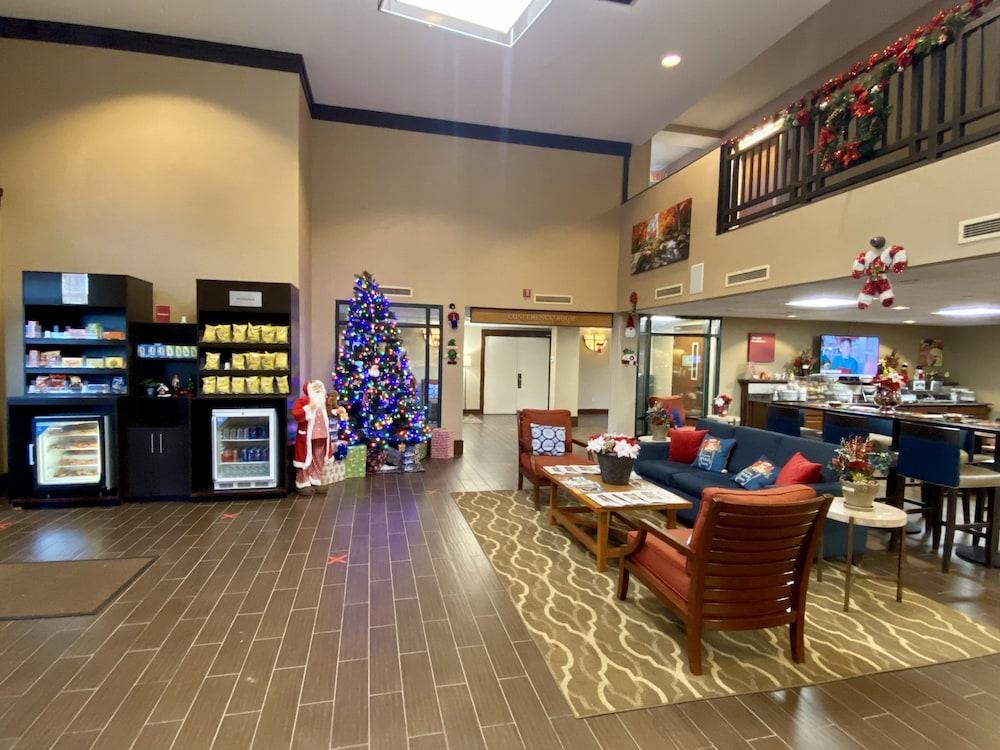 Comfort Suites Near Casinos Norwich Esterno foto