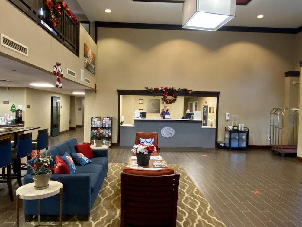 Comfort Suites Near Casinos Norwich Esterno foto