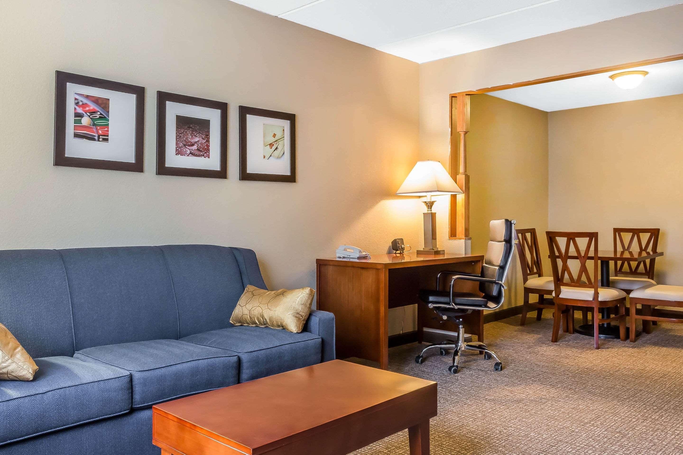 Comfort Suites Near Casinos Norwich Esterno foto