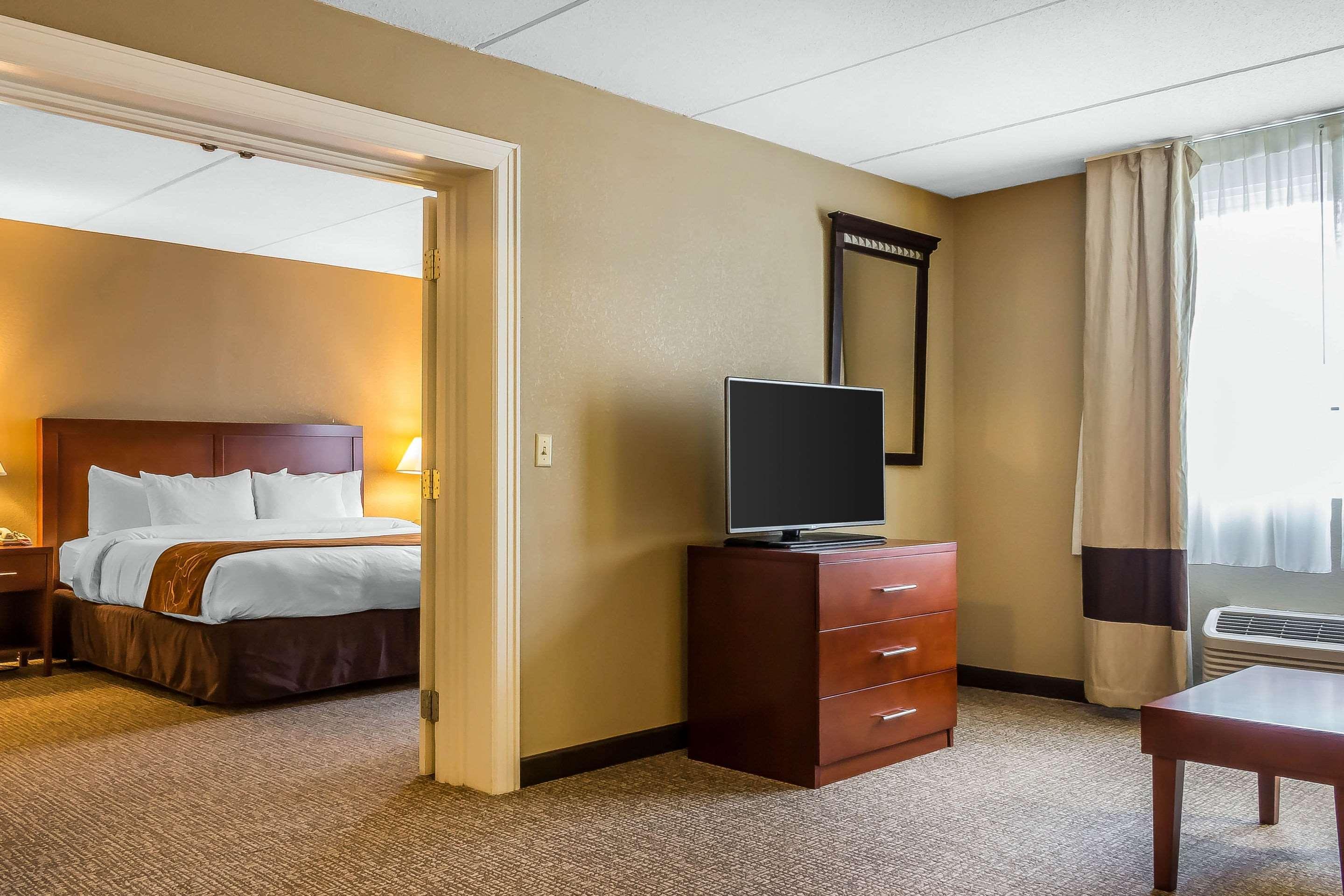 Comfort Suites Near Casinos Norwich Esterno foto