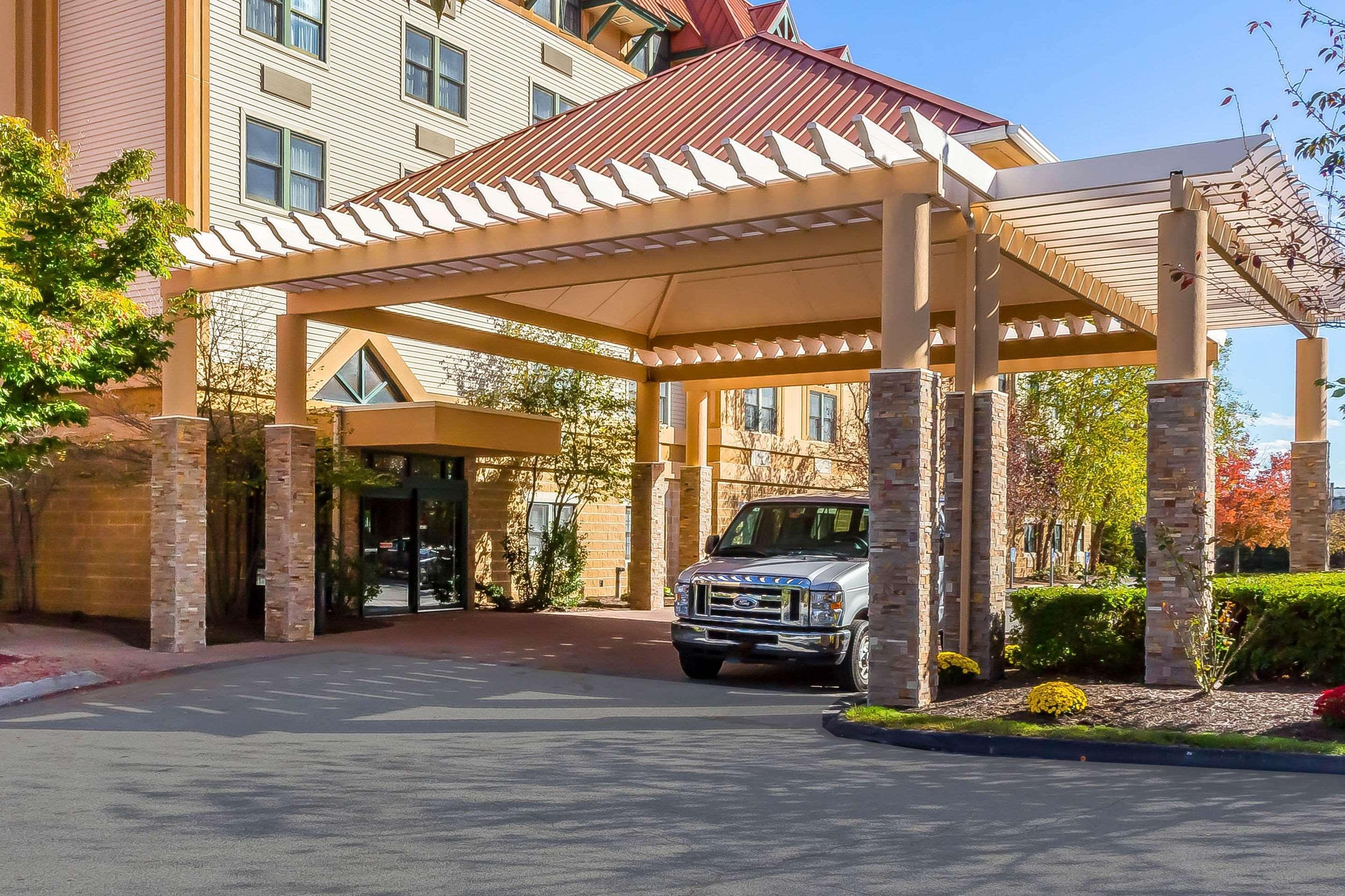 Comfort Suites Near Casinos Norwich Esterno foto