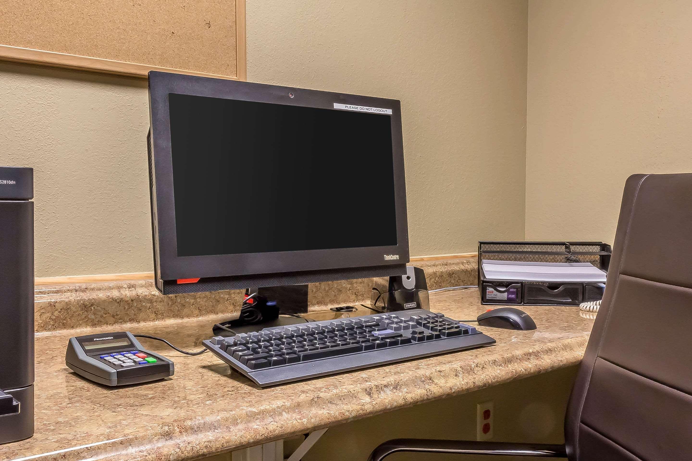 Comfort Suites Near Casinos Norwich Esterno foto