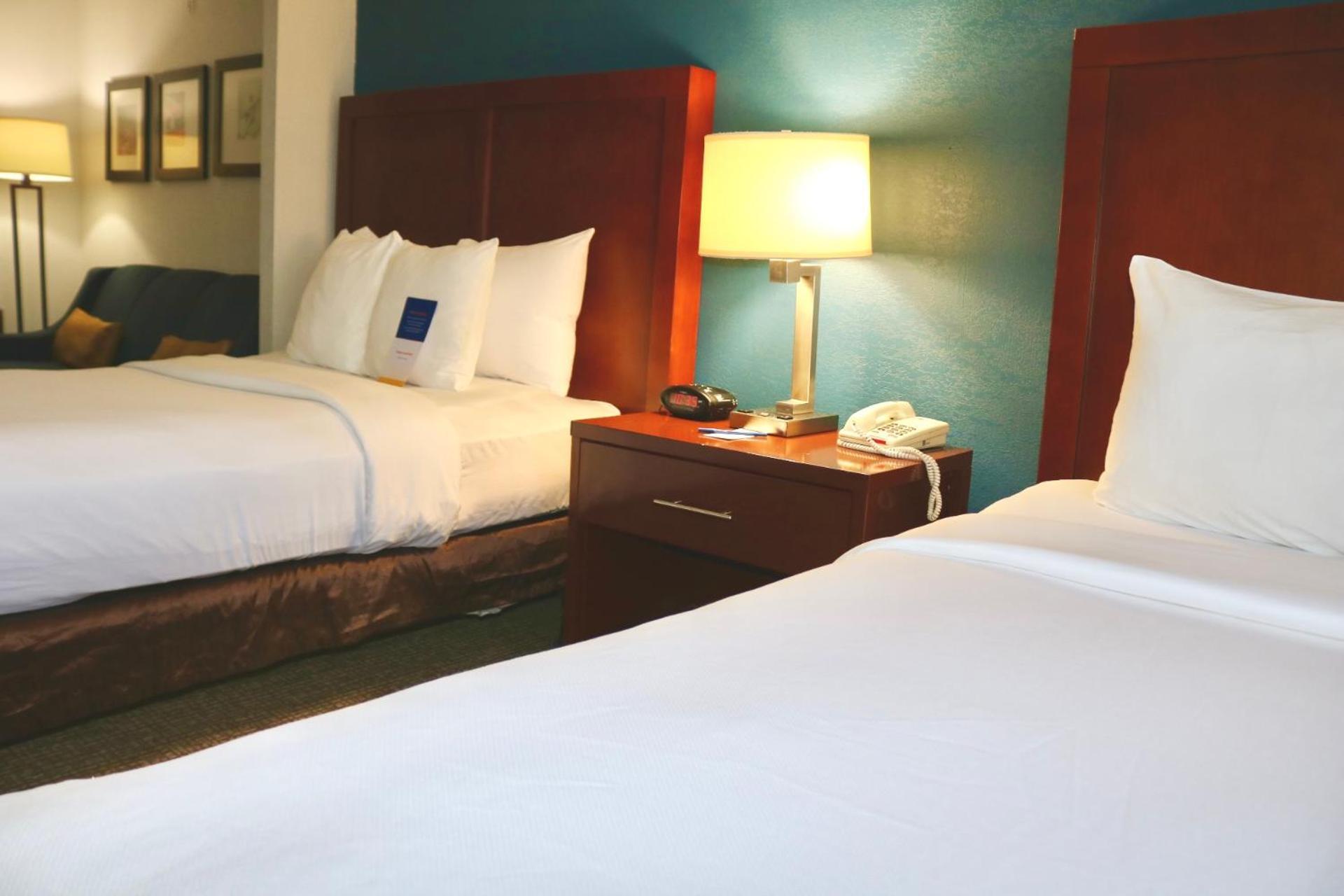Comfort Suites Near Casinos Norwich Esterno foto