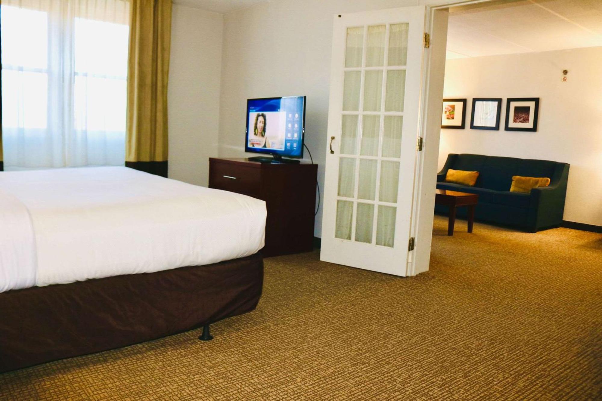 Comfort Suites Near Casinos Norwich Esterno foto