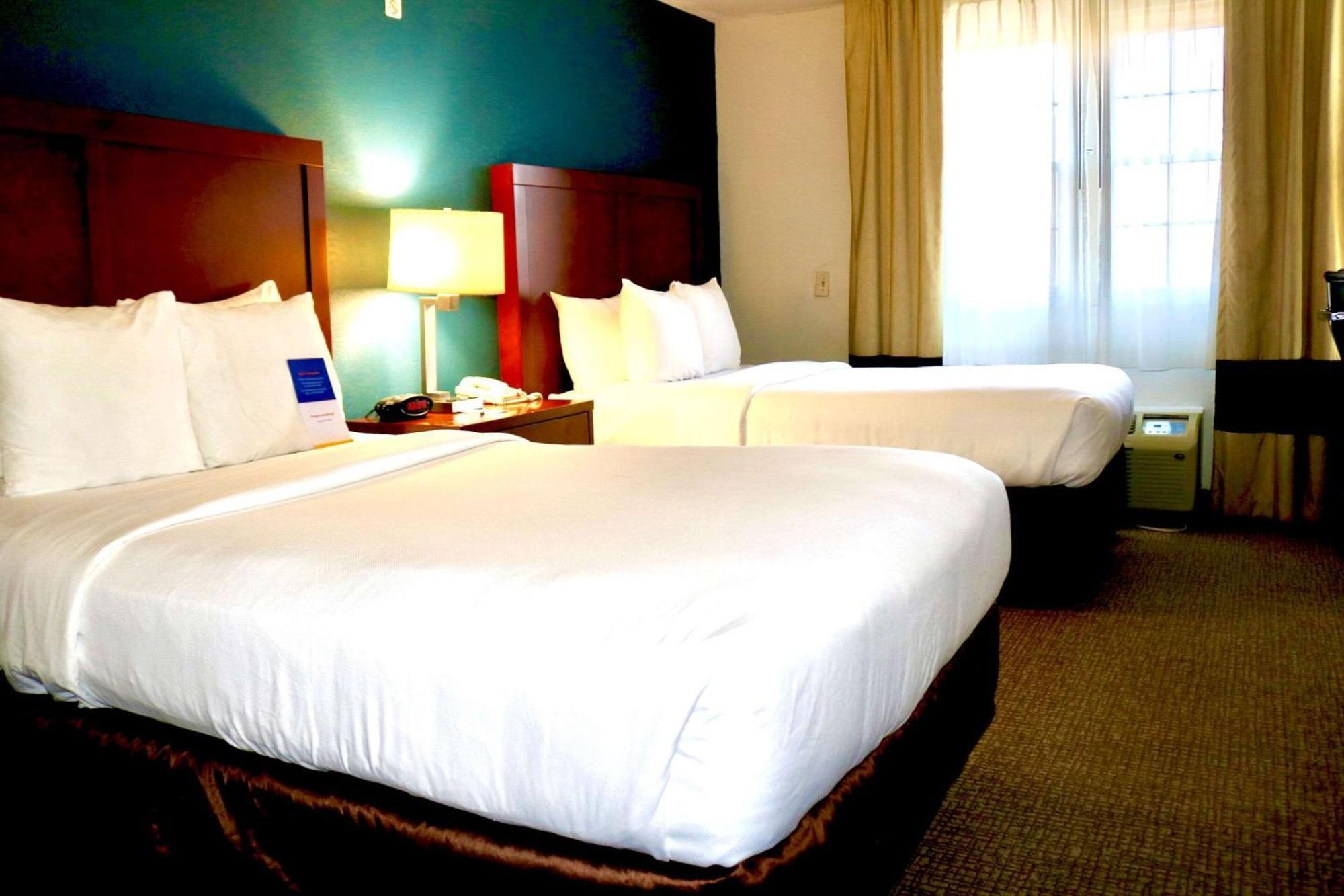 Comfort Suites Near Casinos Norwich Esterno foto