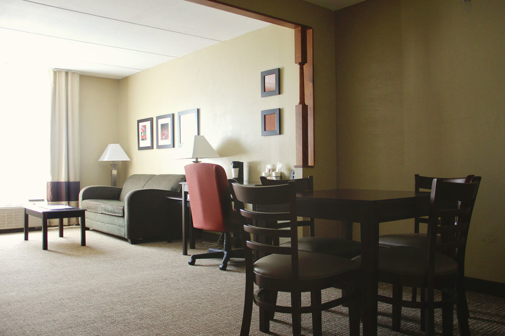 Comfort Suites Near Casinos Norwich Esterno foto